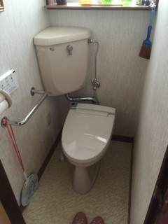 トイレ交換前 (2)